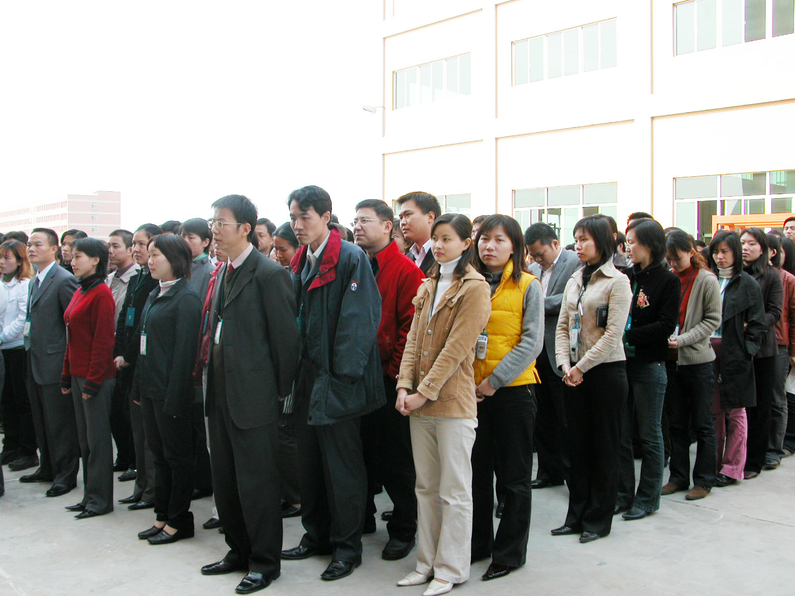 因?yàn)橛心?，世界如此美? ——達(dá)意隆愛(ài)心資助希望工程