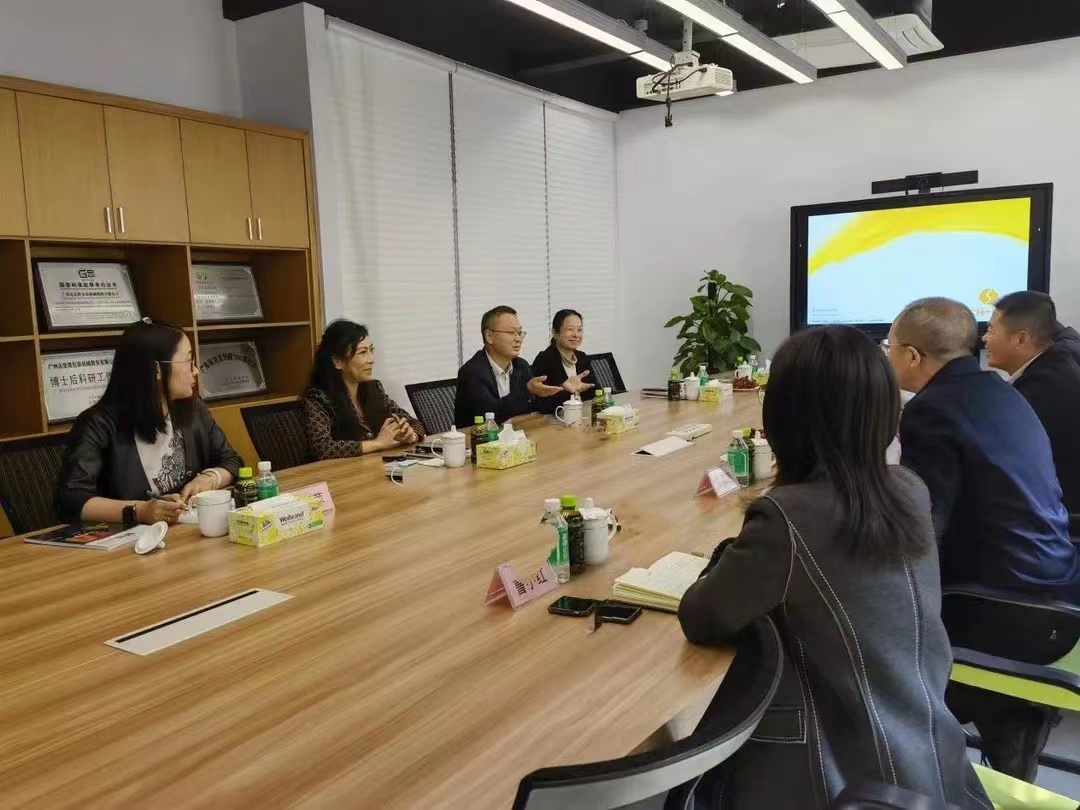 黃埔區(qū)委常委、統(tǒng)戰(zhàn)部部長肖春輝到達(dá)意隆走訪調(diào)研