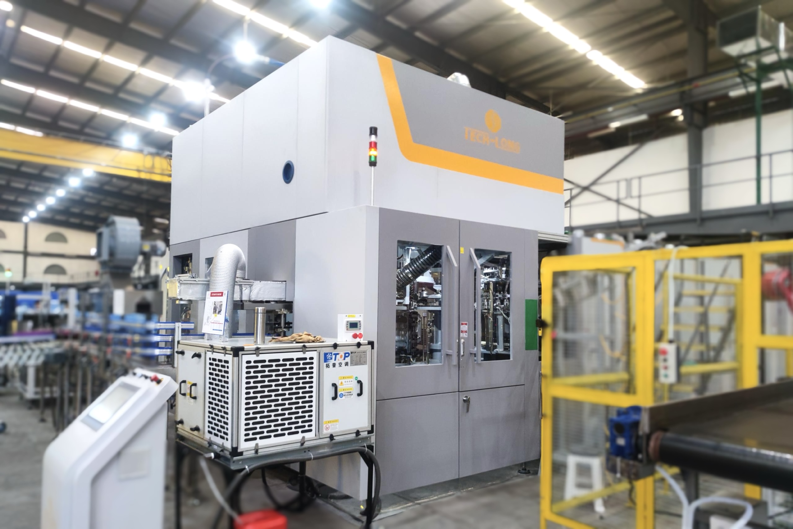 高效低耗，品質(zhì)之選：達(dá)意隆PET 5加侖吹瓶機(jī)引領(lǐng)市場新風(fēng)尚！